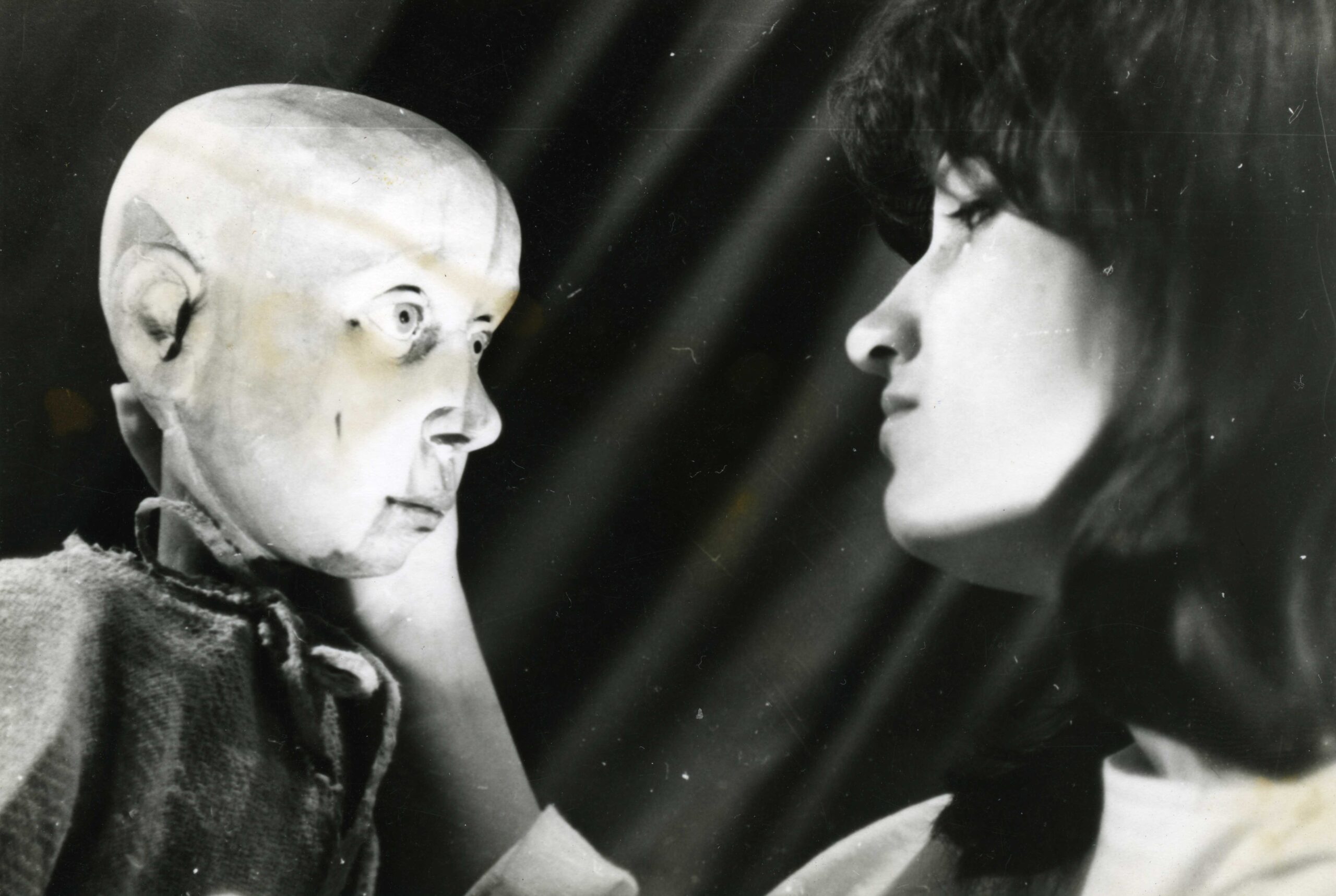 1. Mihaela Grigoraș în Cazul Pinocchio la Teatrul Gong (Sibiu)