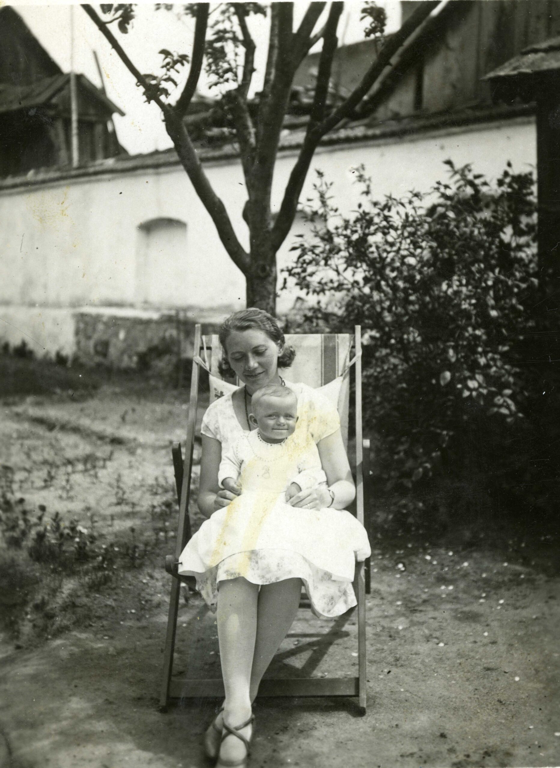 11.Kovács Ildikó cu mama sa