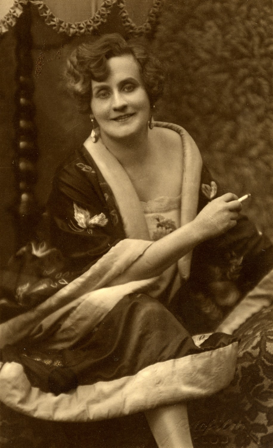 12 fotografie Poor Lili otthonában 1934